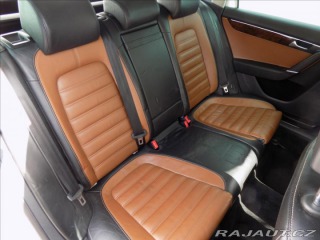 Volkswagen Passat 2,0 TDI Highline/DSG/Kůže 2011