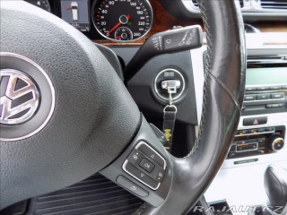 Volkswagen Passat 2,0 TDI Highline/DSG/Kůže 2011