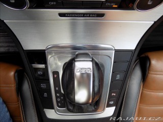 Volkswagen Passat 2,0 TDI Highline/DSG/Kůže 2011