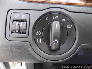 Volkswagen Passat 2,0 TDI Highline/DSG/Kůže 2011