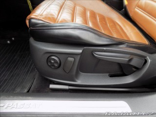Volkswagen Passat 2,0 TDI Highline/DSG/Kůže 2011