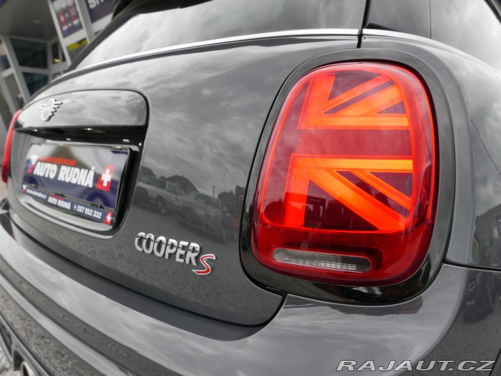 Mini Cooper S 2,0i 141kW JCW Paket 2018