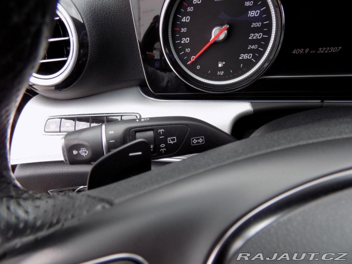 Mercedes-Benz E 220d/Full-Led/DPH/ 2017