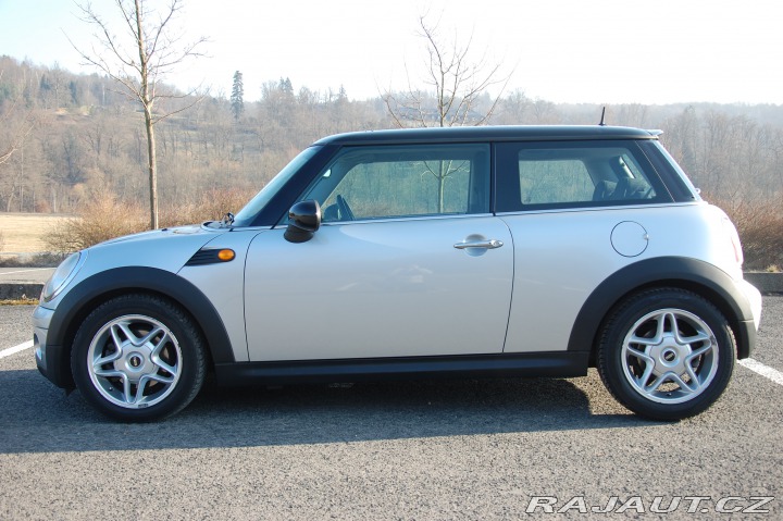 Mini Cooper Cooper 1,6D, typ R56 2007