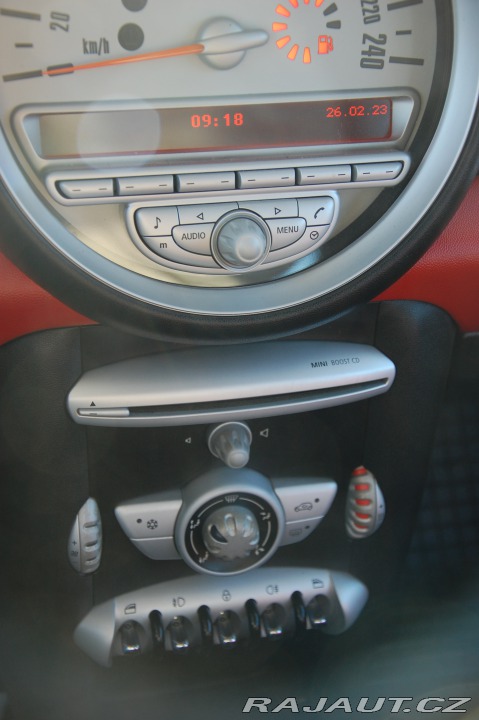 Mini Cooper Cooper 1,6D, typ R56 2007