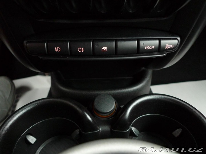 Mini Countryman 1,6-S 135kW Turbo ALL4 Na 2012