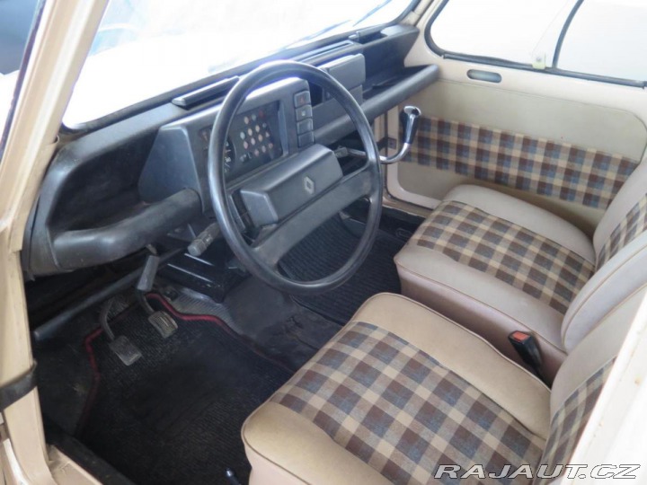 Renault Ostatní modely R4 TL, zachovalý stav 1985