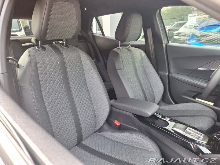 Peugeot 2008 ALLURE Hybrid 145 e-DCS6 2025