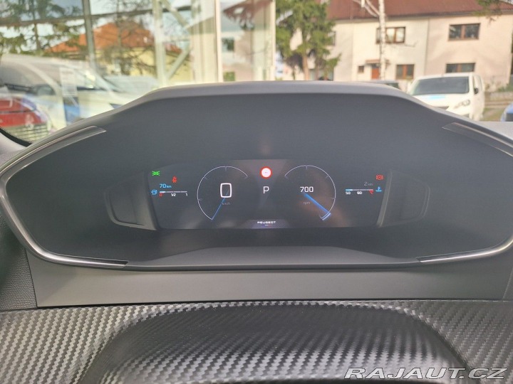 Peugeot 2008 ALLURE Hybrid 145 e-DCS6 2025
