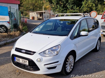 Ford S-MAX 1,6i  118kw super km! 5mí