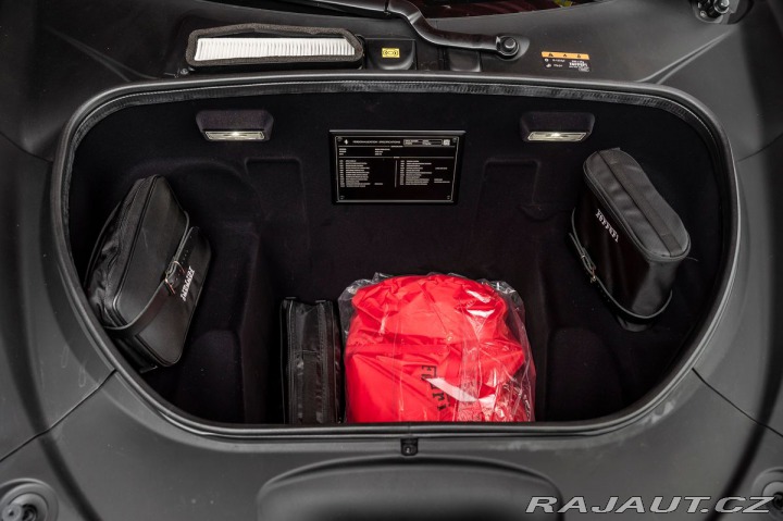 Ferrari F8 Spider/Daytona/Lift/JBL/C 1800