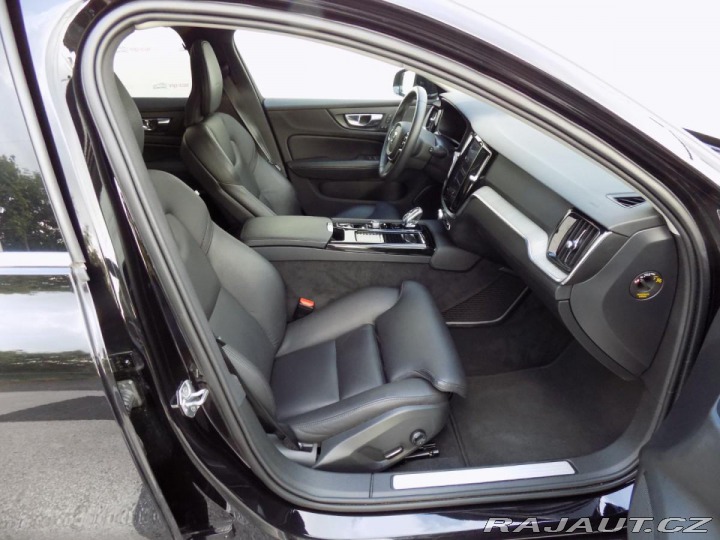 Volvo V60 T8/AWD/Recharge/Inscrip/P 2020