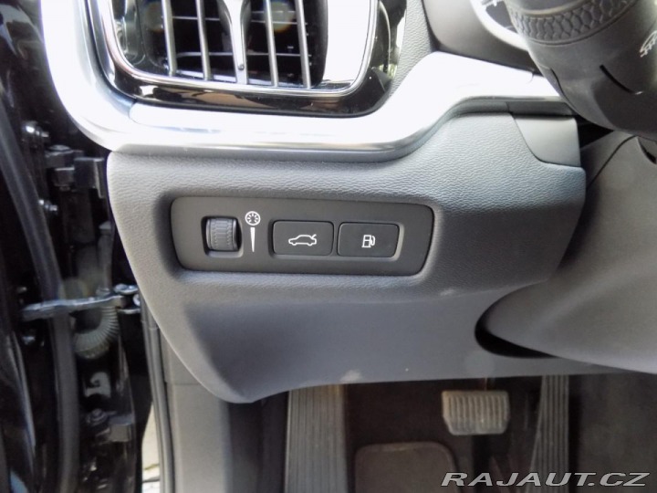 Volvo V60 T8/AWD/Recharge/Inscrip/P 2020
