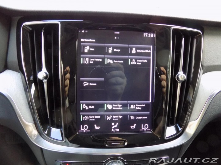 Volvo V60 T8/AWD/Recharge/Inscrip/P 2020