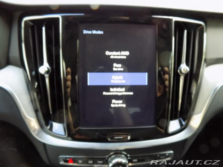 Volvo V60 T8/AWD/Recharge/Inscrip/P 2020