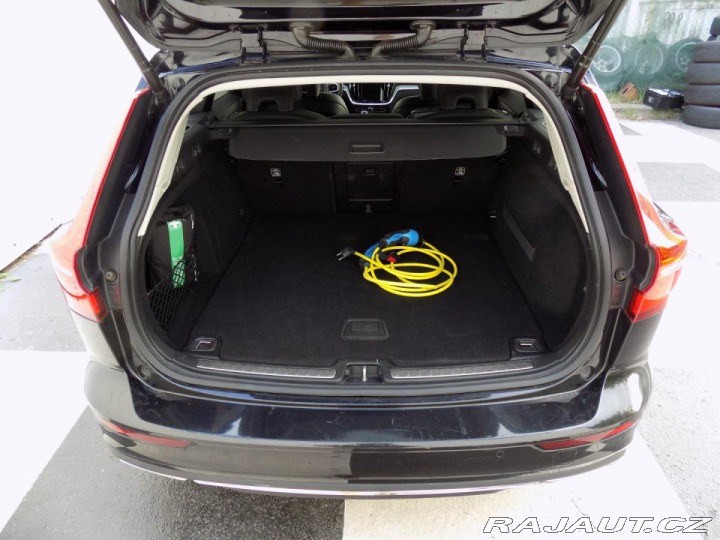 Volvo V60 T8/AWD/Recharge/Inscrip/P 2020