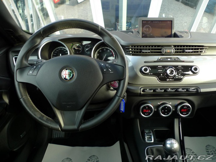 Alfa Romeo Giulietta 1,4 TB 125kW Navi Panoram 2012