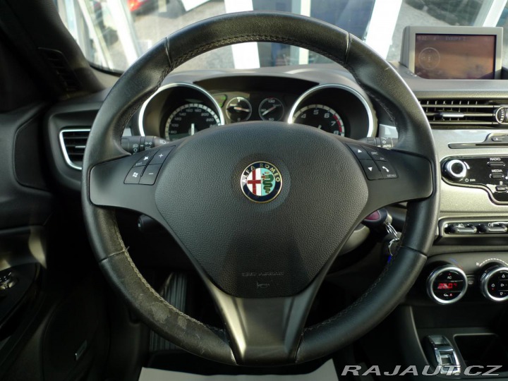 Alfa Romeo Giulietta 1,4 TB 125kW Navi Panoram 2012