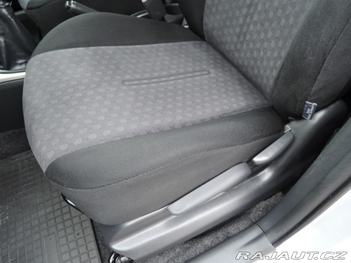 Toyota Urban Cruiser 1,3 Dual VVTi High 2010