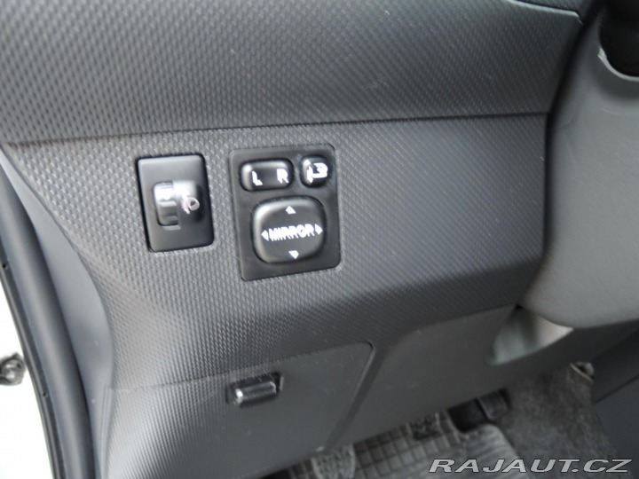 Toyota Urban Cruiser 1,3 Dual VVTi High 2010