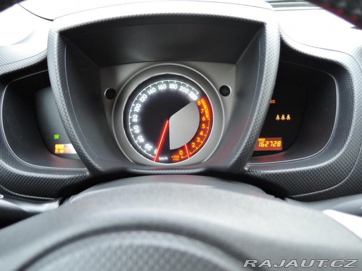 Toyota Urban Cruiser 1,3 Dual VVTi High 2010