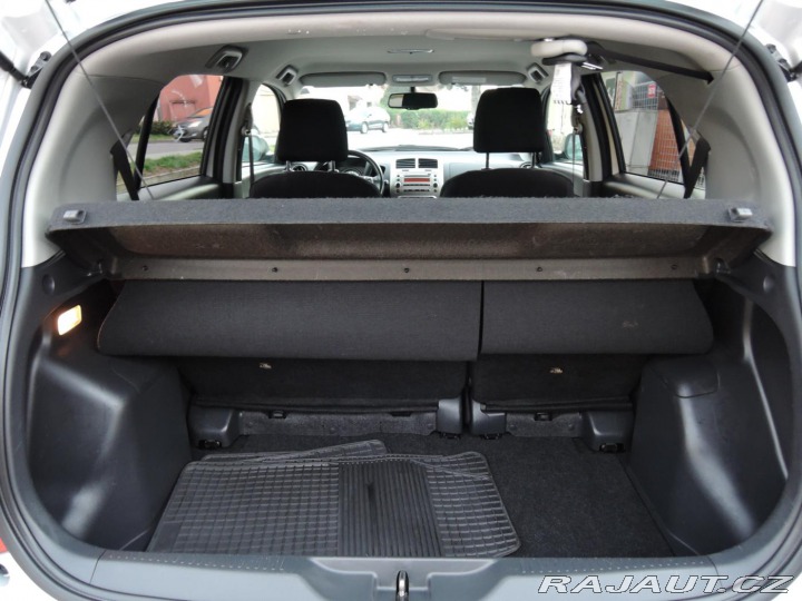 Toyota Urban Cruiser 1,3 Dual VVTi High 2010