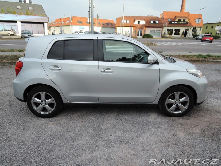 Toyota Urban Cruiser 1,3 Dual VVTi High 2010