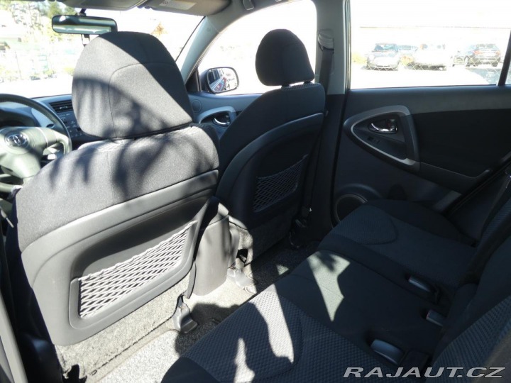 Toyota RAV4 2.0i 112kW REZERVOVANO 2006
