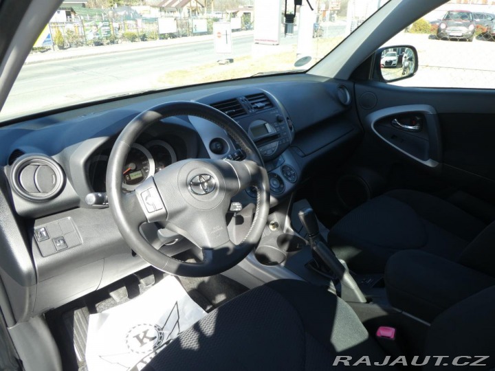 Toyota RAV4 2.0i 112kW REZERVOVANO 2006