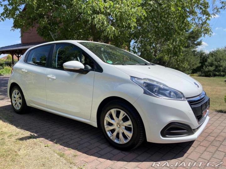 Peugeot 208 1,2i 60kw 2015