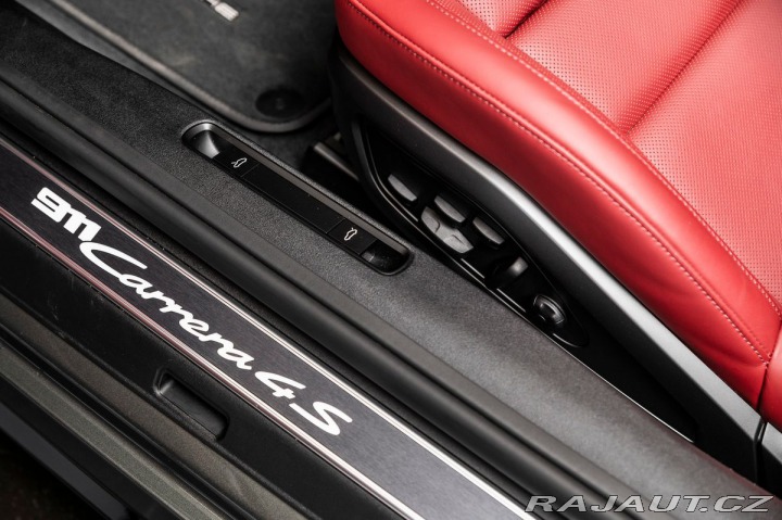 Porsche 911 (992) Carrera 4S Cabriole 2023