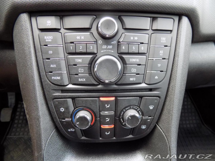 Opel Meriva 1.4i/klimatizace/2.maj.ČR 2013
