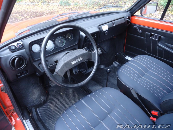 Škoda 105 1989