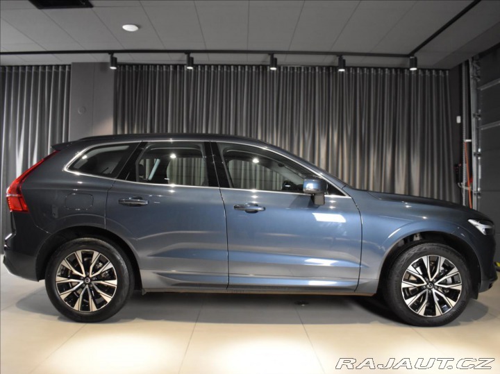 Volvo XC60 2,0 B4 FWD Bezklíč,BLIS 2022