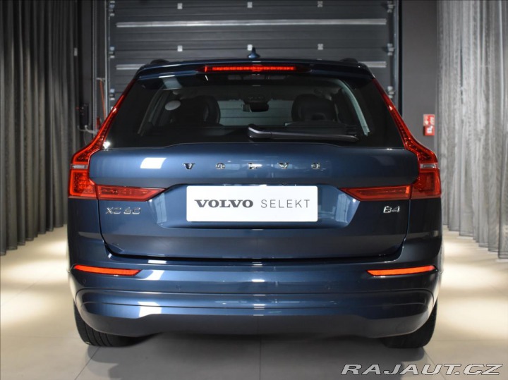 Volvo XC60 2,0 B4 FWD Bezklíč,BLIS 2022