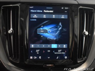 Volvo XC60 2,0 B4 FWD Bezklíč,BLIS 2022