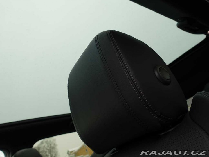 Land Rover Discovery Sport 1,5 R-Dynamic SE P300e 2024