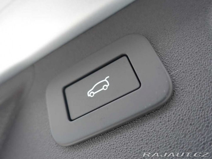 Land Rover Discovery Sport 1,5 R-Dynamic SE P300e 2024
