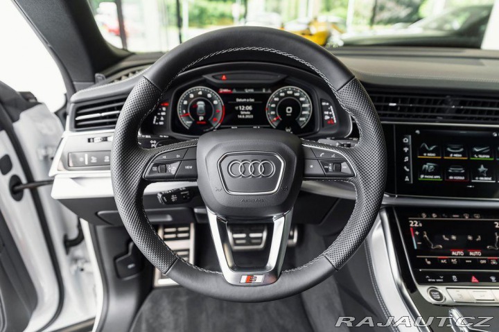 Audi Q8 55 TFSI quattro S line/4z 1800