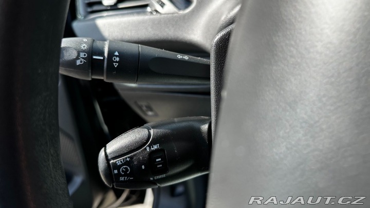 Peugeot 208 1.2i 60kW*PureTech*Servis 2014