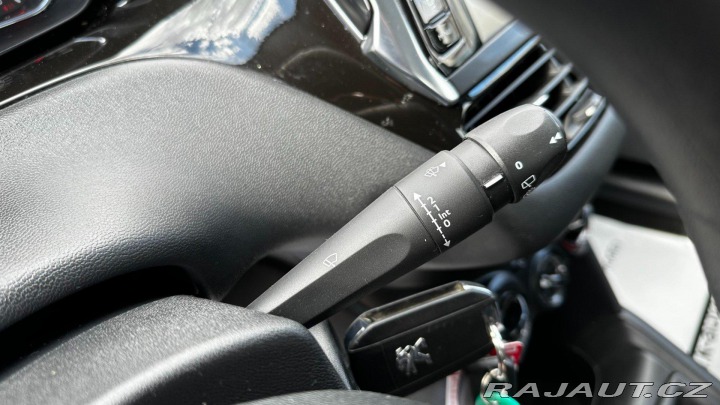 Peugeot 208 1.2i 60kW*PureTech*Servis 2014