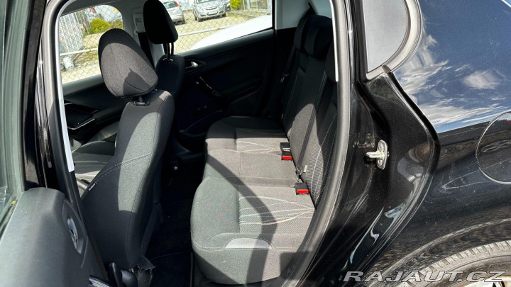 Peugeot 208 1.2i 60kW*PureTech*Servis 2014