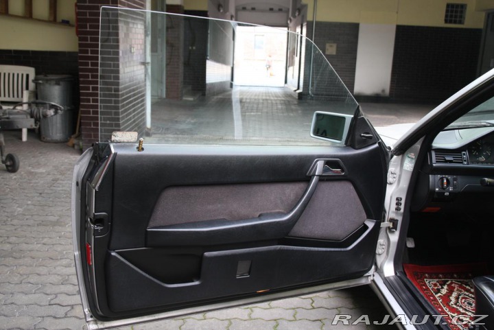 Mercedes-Benz 124 300 CE 1987