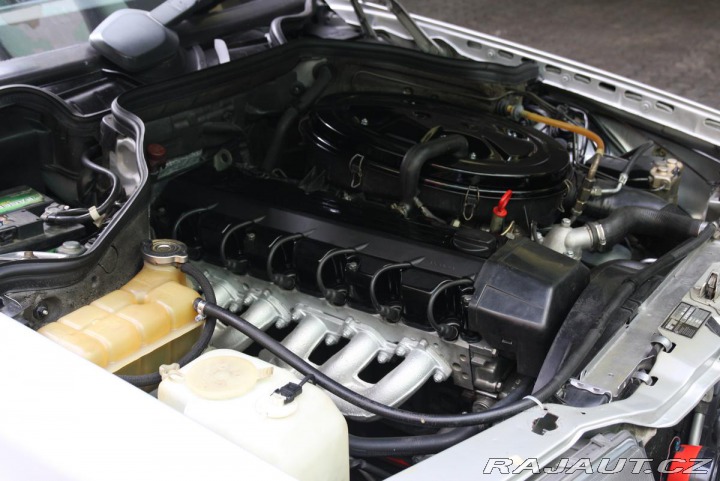 Mercedes-Benz 124 300 CE 1987