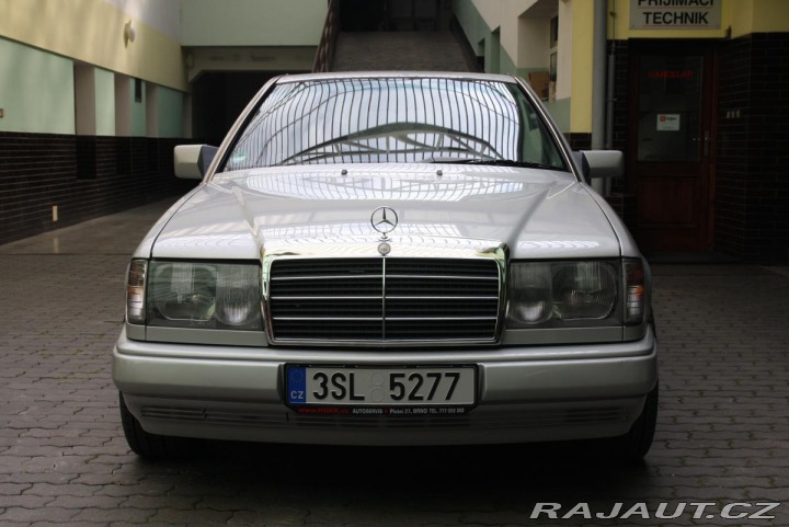 Mercedes-Benz 124 300 CE 1987