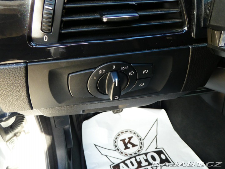 BMW 3 320i 125kW REZERVOVANO 2007