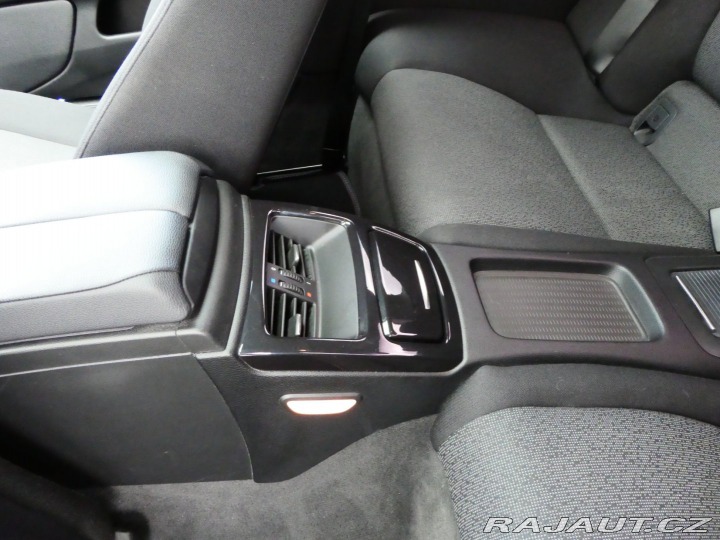 BMW 3 320i 125kW REZERVOVANO 2007