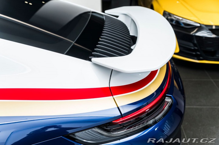 Porsche 911 Dakar 1800