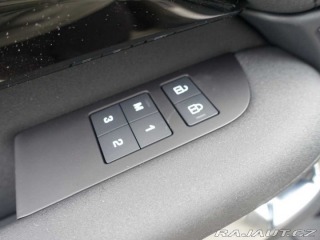 Land Rover Discovery 5 3,0 S D250 4x4 automat 2025