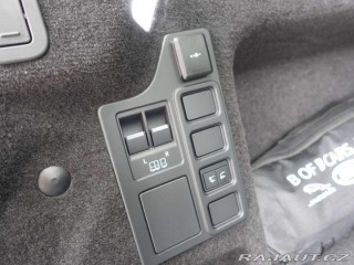 Land Rover Discovery 5 3,0 S D250 4x4 automat 2025
